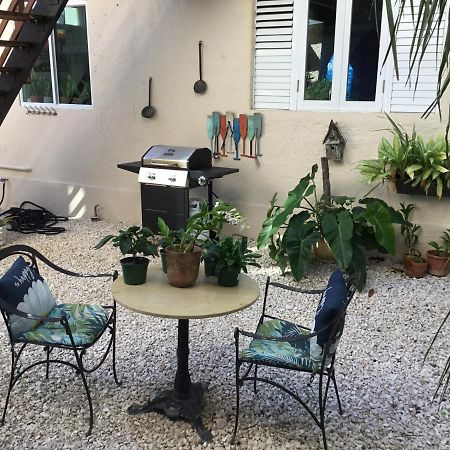 One Bedroom Apt 30 Steps From Prime Beach Generator Parking Included San Juan Bagian luar foto